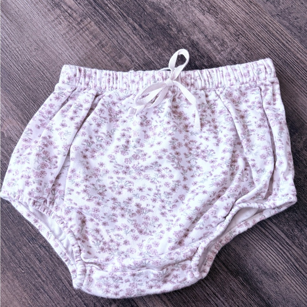 Jamie Kay bloomers